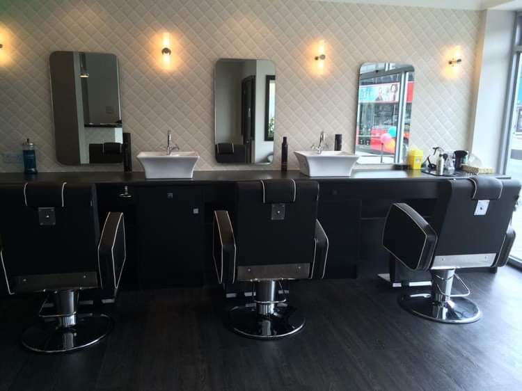 Nice clean barbers in Chessington